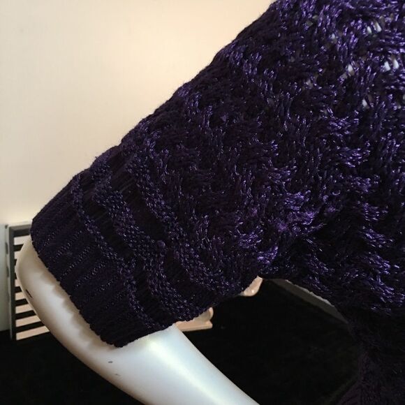 Jennifer Lopez silky knit short sleeve top - Picture 4 of 5